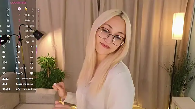 Snapshot of Marry_sharp chatting on October 4, 2025, 9:05 pm Marry sharp online show from October 4, 2025, 9:05 pm