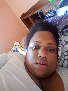 Snapshot of Karamelsaus chatting on October 5, 2025, 2:19 pm Karamelsaus online show from October 5, 2025, 2:19 pm