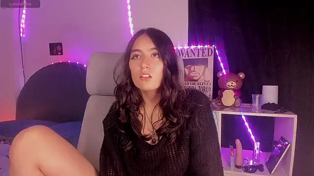 namiiwhite online show from September 25, 2025, 3:23 am