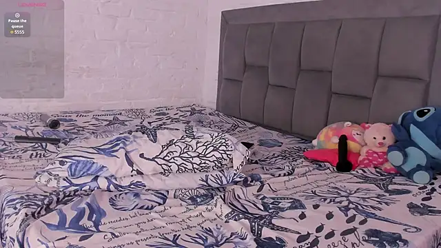 fire lovex online show from January 5, 2026, 5:27 pm