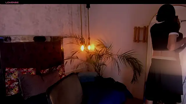 mysterius boy online show from December 21, 2025, 8:31 pm