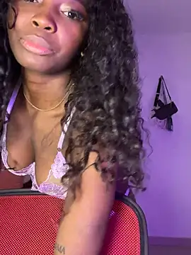 EmilyKisx online show from September 17, 2025, 12:18 pm