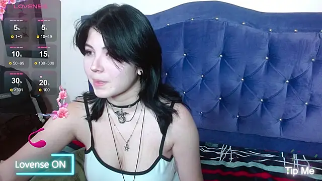 Snapshot of Ginebra_Sensual chatting on September 19, 2025, 12:42 pm Ginebra Sensual online show from September 19, 2025, 12:42 pm