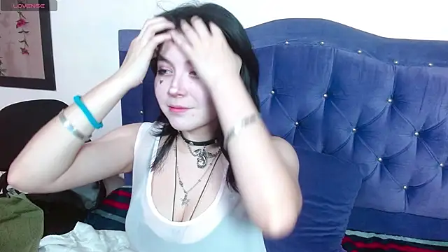 Snapshot of Ginebra_Sensual chatting on September 26, 2025, 12:34 pm Ginebra Sensual online show from September 26, 2025, 12:34 pm