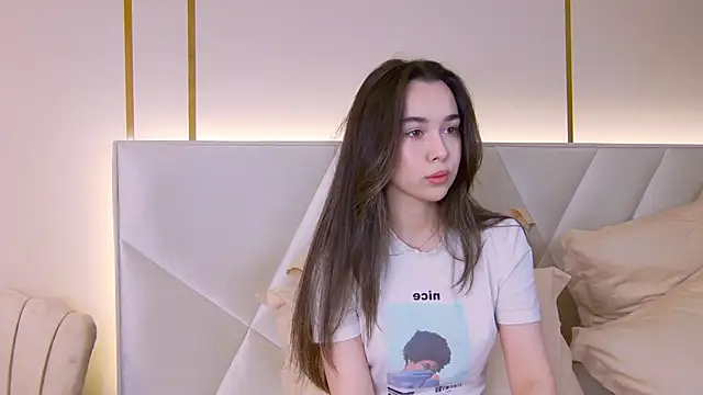 MiaMarlow online show from November 10, 2025, 7:52 pm