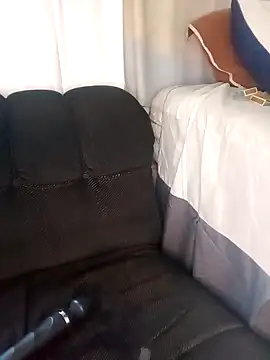 Snapshot of AngelaZamera chatting on October 10, 2025, 10:38 am AngelaZamera online show from October 10, 2025, 10:38 am