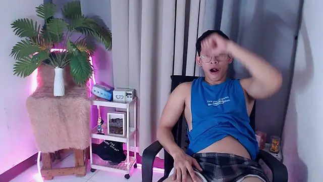 pinkcock froi2305 online show from December 14, 2025, 2:18 am