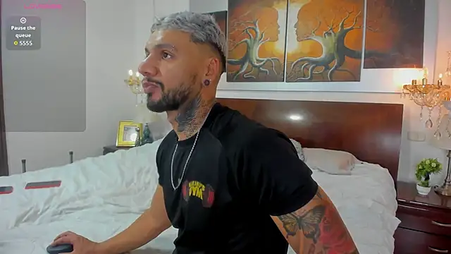 Snapshot of Valentiinoss chatting on September 26, 2025, 8:38 pm Valentiinoss online show from September 26, 2025, 8:38 pm