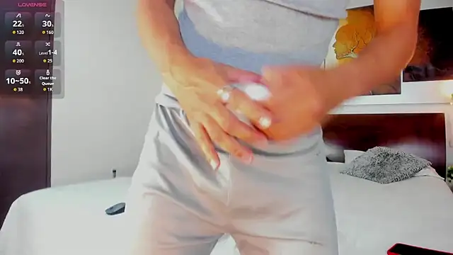 Snapshot of Valentiinoss chatting on October 9, 2025, 7:36 pm Valentiinoss online show from October 9, 2025, 7:36 pm