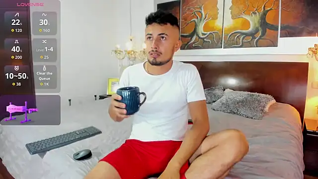 Snapshot of Valentiinoss chatting on September 30, 2025, 8:37 pm Valentiinoss online show from September 30, 2025, 8:37 pm