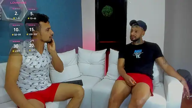 Snapshot of Valentiinoss chatting on September 18, 2025, 8:23 pm Valentiinoss online show from September 18, 2025, 8:23 pm