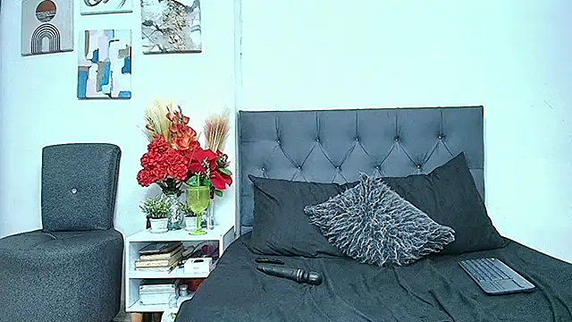 Snapshot of Victoriacoperino chatting on October 2, 2025, 2:20 pm Victoriacoperino online show from October 2, 2025, 2:20 pm