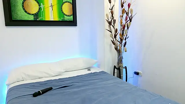 Snapshot of Allhondra chatting on October 22, 2025, 9:13 pm Allhondra online show from October 22, 2025, 9:13 pm