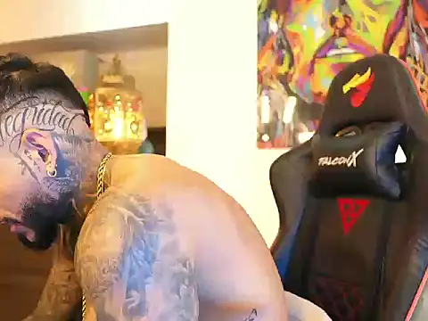 Snapshot of logan_hugh8 chatting on October 2, 2025, 1:36 pm logan hugh8 online show from October 2, 2025, 1:36 pm