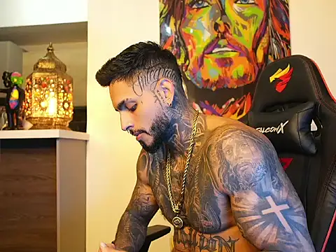 Snapshot of logan_hugh8 chatting on September 25, 2025, 3:12 am logan hugh8 online show from September 25, 2025, 3:12 am