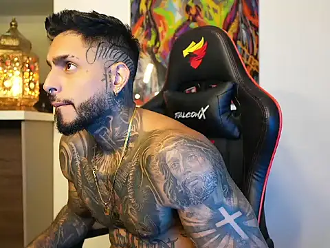 Snapshot of logan_hugh8 chatting on September 23, 2025, 3:57 am logan hugh8 online show from September 23, 2025, 3:57 am