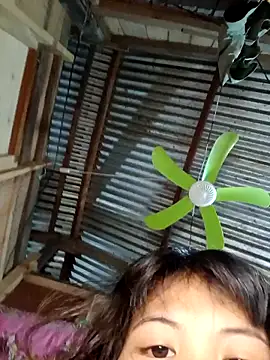 Sexxie Ella22 online show from November 4, 2025, 9:18 pm