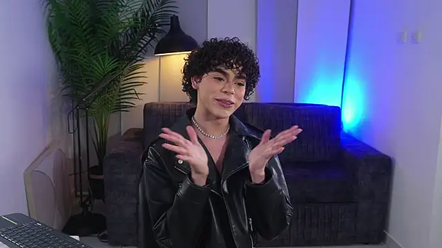 Snapshot of Timmyshy_ chatting on January 8, 2026, 4:51 am Timmyshy online show from January 8, 2026, 4:51 am