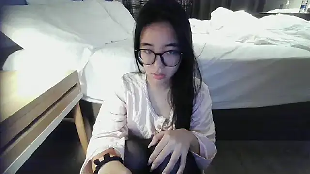 Snapshot of luluya1314 chatting on October 25, 2025, 8:13 am luluya1314 online show from October 25, 2025, 8:13 am