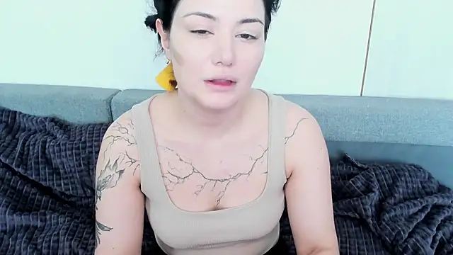 Snapshot of Dark_Moni chatting on June 10, 2026, 4:13 am Dark Moni online show from June 10, 2026, 4:13 am