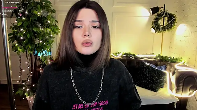 Dark Moni online show from December 17, 2025, 2:27 am