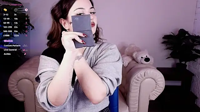 Dark Moni online show from February 25, 2026, 2:45 am