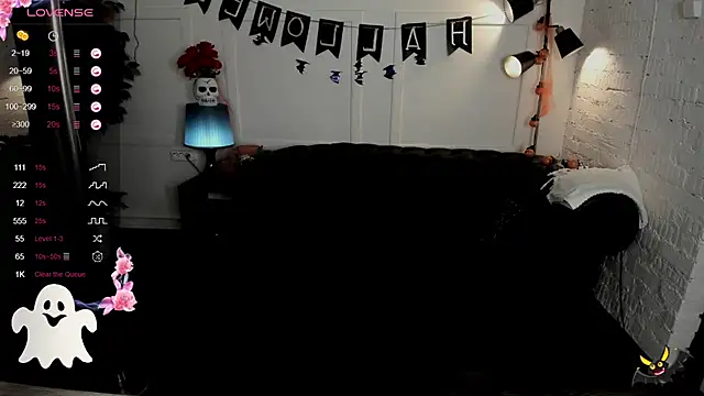 Snapshot of Dark_Moni chatting on November 1, 2025, 8:41 am Dark Moni online show from November 1, 2025, 8:41 am