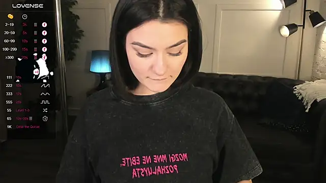 Snapshot of Dark_Moni chatting on October 3, 2025, 2:48 am Dark Moni online show from October 3, 2025, 2:48 am