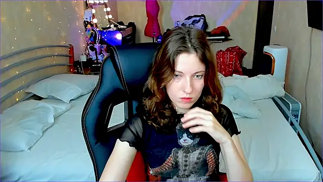 Agata in Wonderland online show from September 18, 2025, 12:35 am