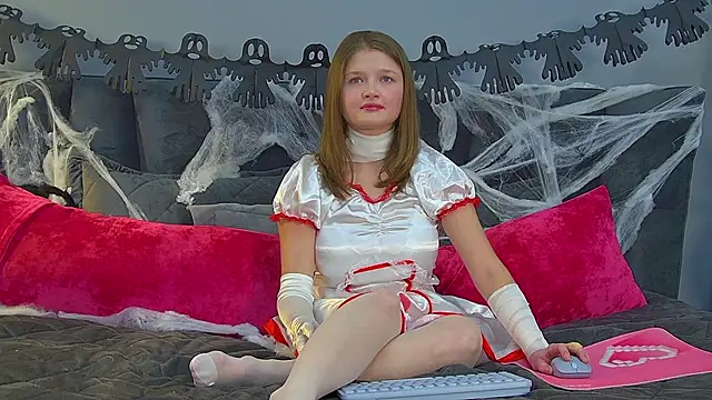 Snapshot of JaneRosen chatting on October 28, 2025, 6:34 am JaneRosen online show from October 28, 2025, 6:34 am