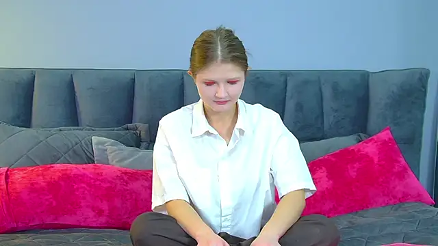 Snapshot of JaneRosen chatting on October 12, 2025, 6:48 am JaneRosen online show from October 12, 2025, 6:48 am