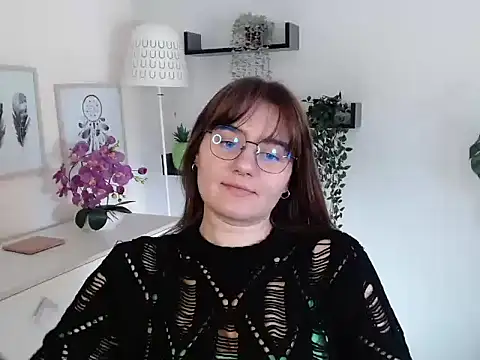 Snapshot of Julie_Diamond chatting on September 25, 2025, 12:44 pm Julie Diamond online show from September 25, 2025, 12:44 pm