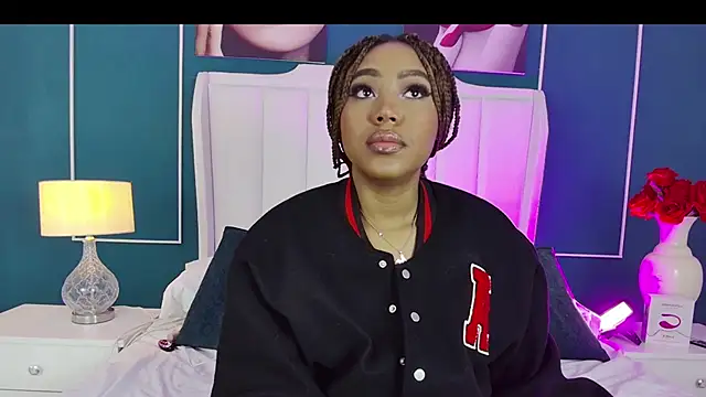 Snapshot of AngelaRoberts chatting on October 14, 2025, 3:29 am AngelaRoberts online show from October 14, 2025, 3:29 am