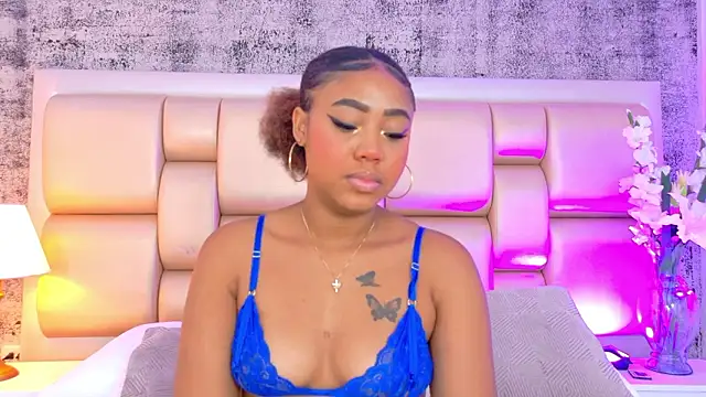 AngelaRoberts online show from March 30, 2026, 8:43 pm