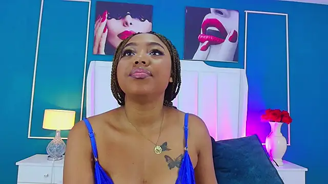 Snapshot of AngelaRoberts chatting on September 19, 2025, 12:31 pm AngelaRoberts online show from September 19, 2025, 12:31 pm