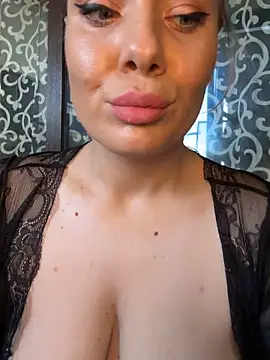 Snapshot of emmasweett11 chatting on September 28, 2025, 10:44 am emmasweett11 online show from September 28, 2025, 10:44 am