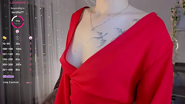 NyxaThorn online show from April 18, 2026, 7:58 pm