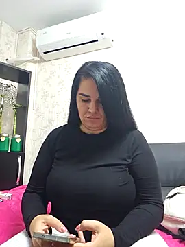 VickyDivinee online show from September 18, 2025, 5:16 pm