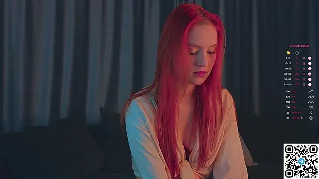 Snapshot of GildedKitten chatting on October 9, 2025, 6:08 pm GildedKitten online show from October 9, 2025, 6:08 pm