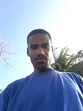 negrobrazil92 online show from September 18, 2025, 6:11 pm