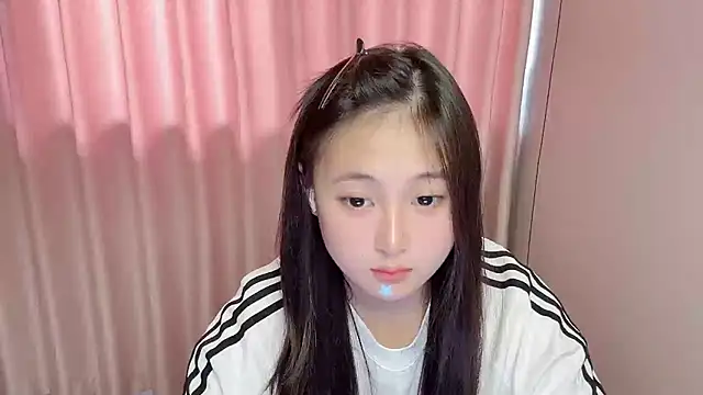 xxz98 online show from June 13, 2026, 4:43 am
