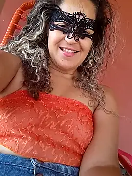 Snapshot of RaphinhaSanches chatting on October 3, 2025, 1:01 pm RaphinhaSanches online show from October 3, 2025, 1:01 pm