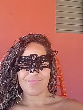 Snapshot of RaphinhaSanches chatting on September 18, 2025, 1:47 pm RaphinhaSanches online show from September 18, 2025, 1:47 pm