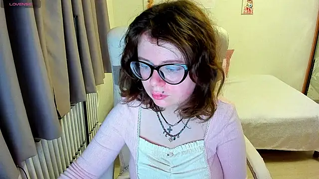 Snapshot of MilisaSweet777 chatting on October 8, 2025, 6:41 pm MilisaSweet777 online show from October 8, 2025, 6:41 pm