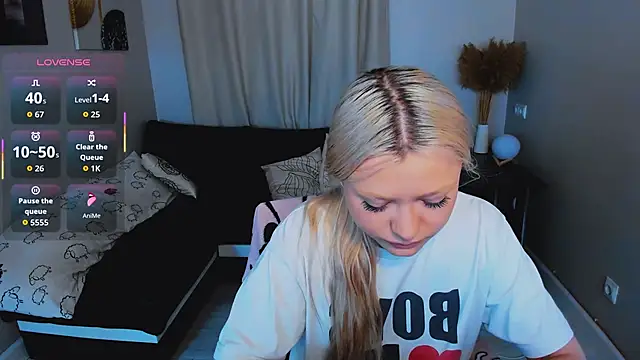 Millie Vanillies online show from December 5, 2025, 5:50 am