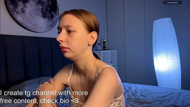 Snapshot of EllieDream chatting on October 30, 2025, 7:17 am EllieDream online show from October 30, 2025, 7:17 am