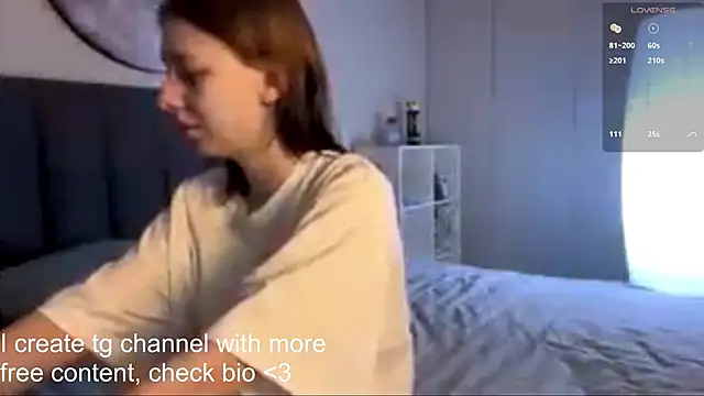 Snapshot of EllieDream chatting on October 24, 2025, 7:18 am EllieDream online show from October 24, 2025, 7:18 am