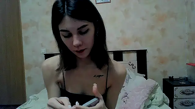 Crazy Empresis online show from December 5, 2025, 1:27 am