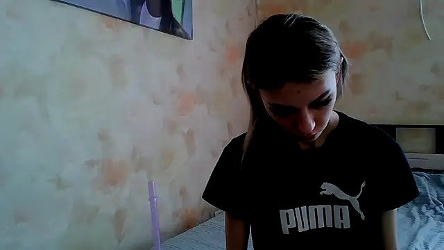 Crazy Empresis online show from April 14, 2026, 5:45 am