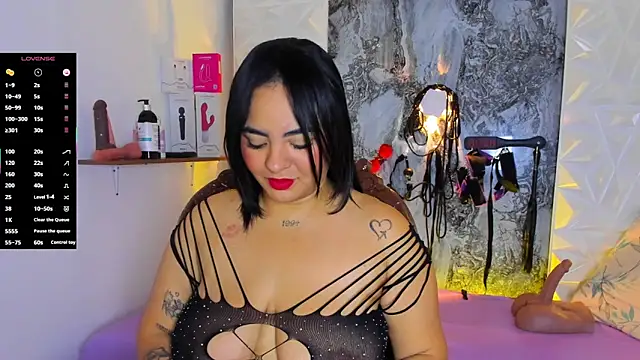 Snapshot of Luciana_r chatting on February 19, 2026, 1:30 pm Luciana r online show from February 19, 2026, 1:30 pm